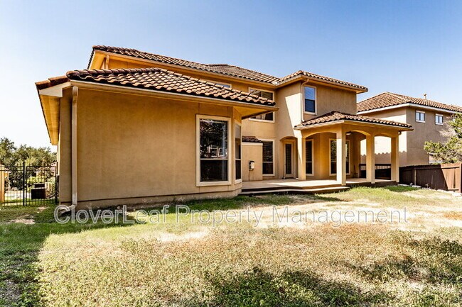Building Photo - 1231 Via Belcanto
