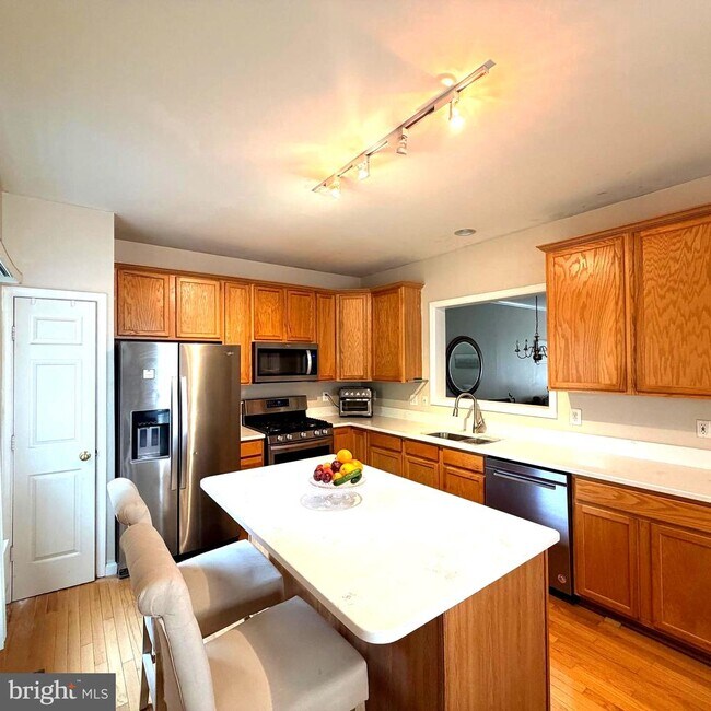 Building Photo - 43100 Sherbrooke Terrace