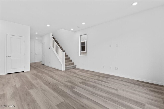 Building Photo - 5774 Aurora Gale Ct