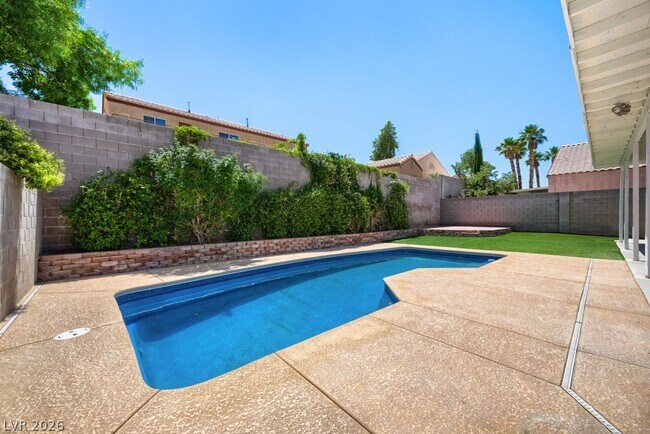 Building Photo - 946 Saddle Horn Dr