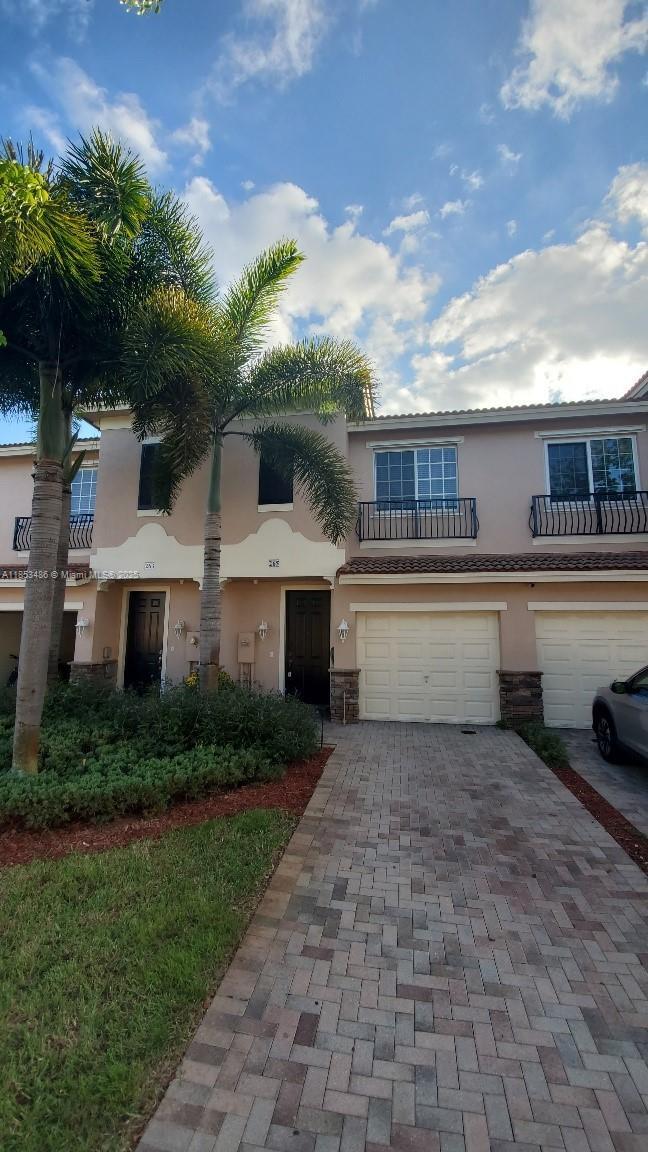 Building Photo - 265 Las Brisas Cir