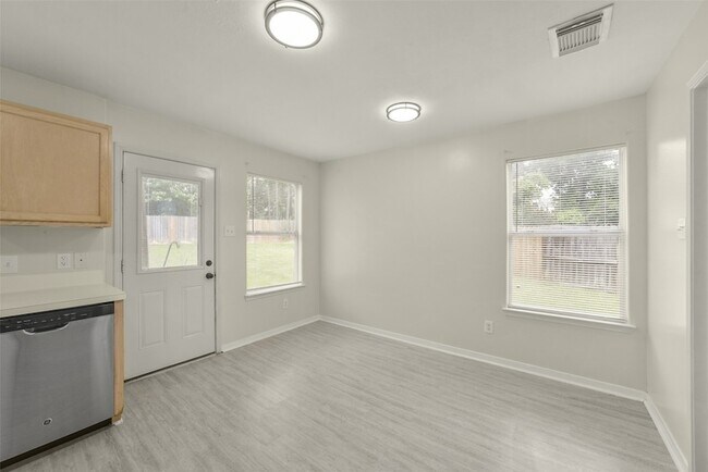 Building Photo - 839 Autumn Point Ln