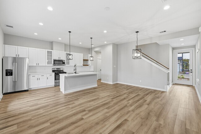 Building Photo - 413 Stonework Garden Ln