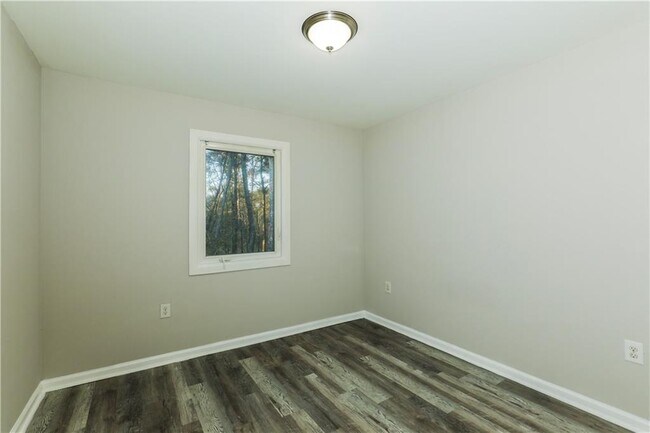 Building Photo - 166 Anderson Ave NW