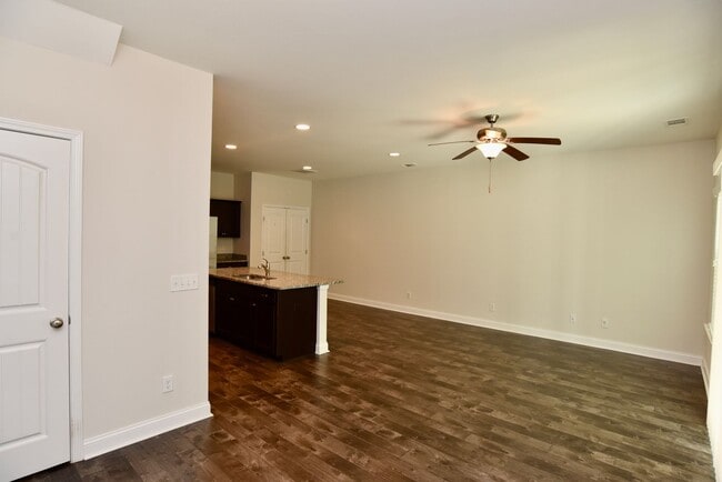Building Photo - 411 Ferguson Ln