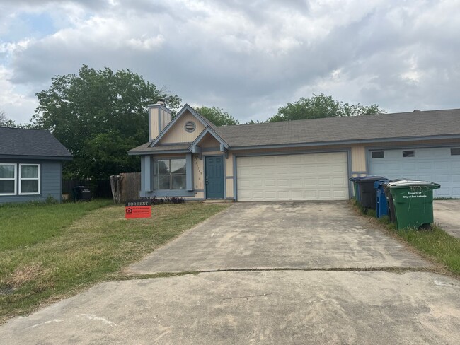 Primary Photo - Beautiful and Stylish 3 bedroom & 2 bathroom