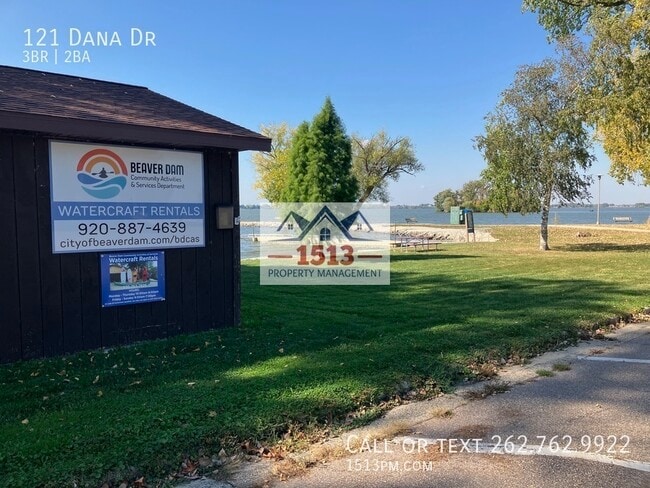 Building Photo - 121 Dana Dr
