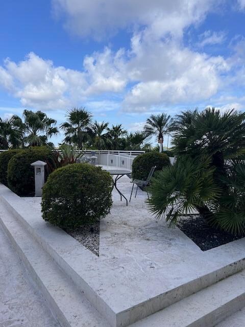 Building Photo - 1551 N Flagler Dr