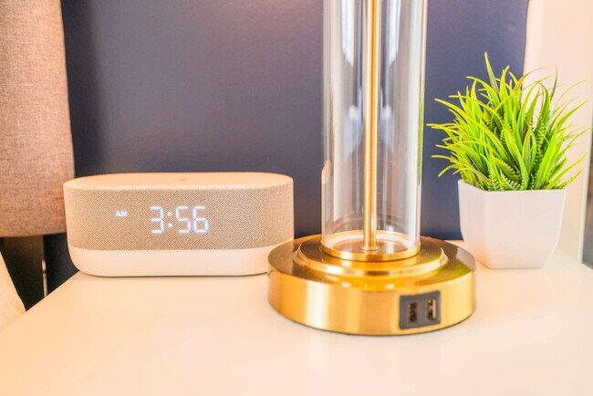 Building Photo - 914 N 4th St