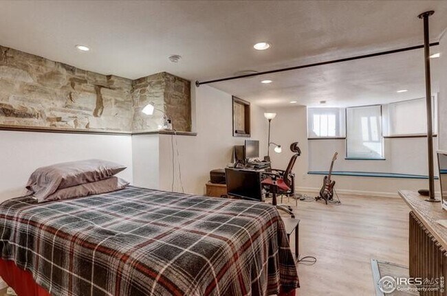 Building Photo - 719 Remington St