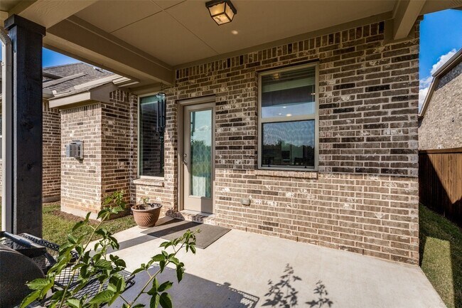 Building Photo - 11761 Wulstone Rd