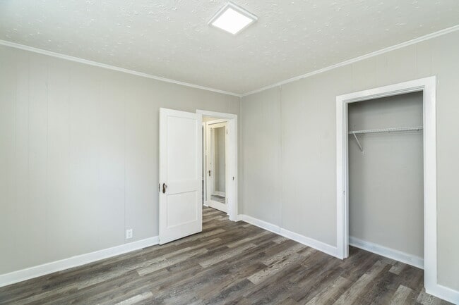 Building Photo - 2752 Tarleton Ave