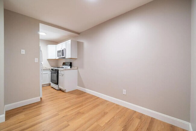 Building Photo - 4696 Tarryton Ct. S. Unit 7-1H