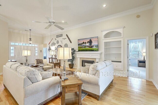 Building Photo - 1485 Oakhurst Dr