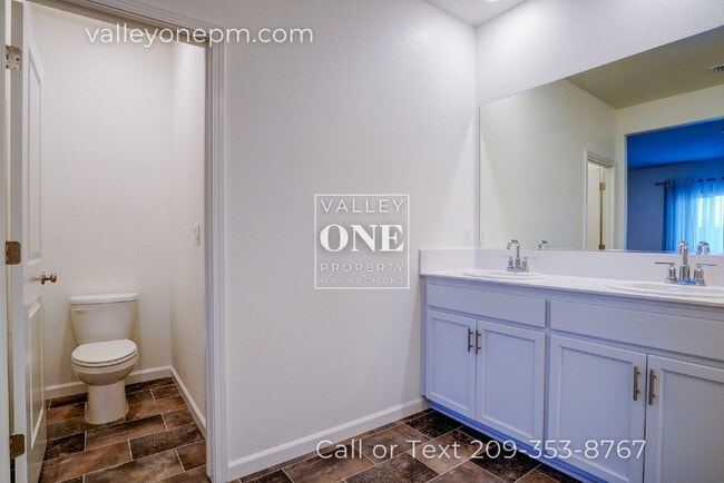 Building Photo - LIKE-NEW SOLAR POWERED HOME, BUILT 2022