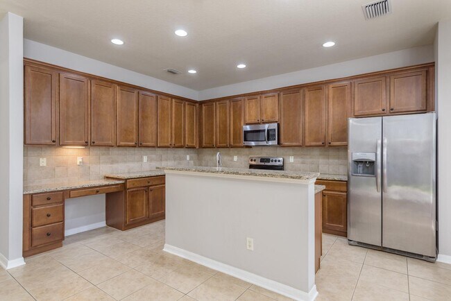 Building Photo - 4515 Fieldview Cir