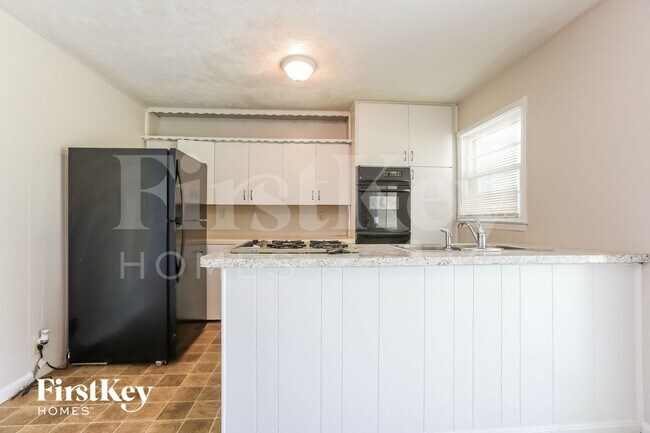 Building Photo - 8405 E 47th St