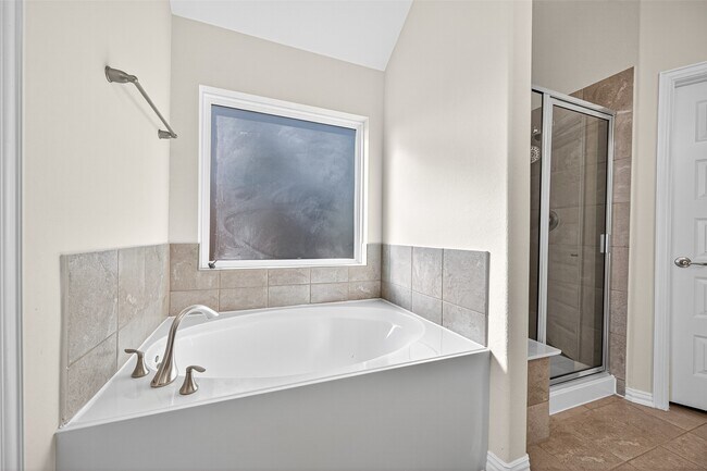Building Photo - 40519 Goldeneye Pl