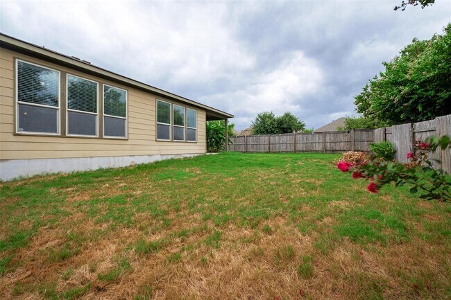 Building Photo - 2955 Angelina Dr