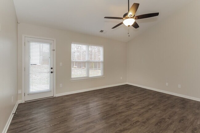 Building Photo - 1615 Flagler Ln