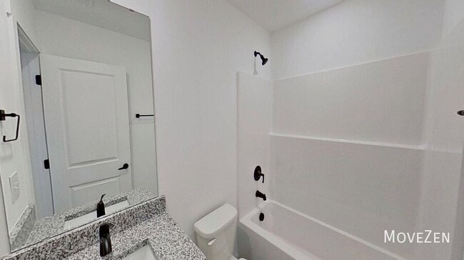 Building Photo - 275 Vanderbilt Rd