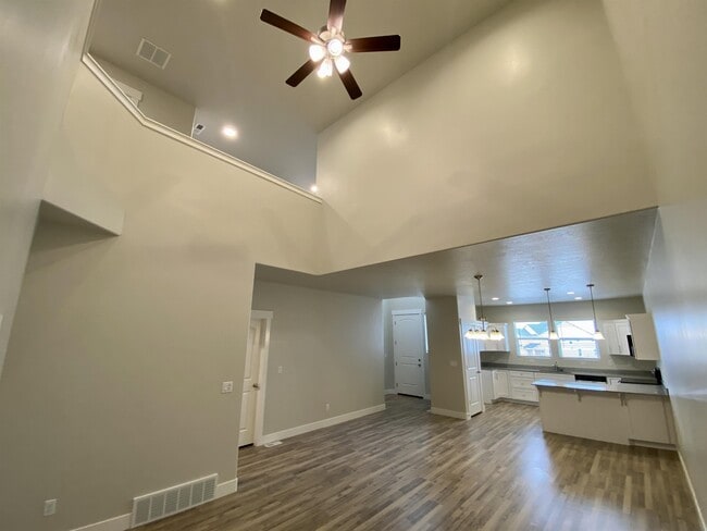 Building Photo - 13926 S Champlin Peak Dr