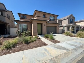 Building Photo - Spacious 3-Bedroom Home with Community Ame...