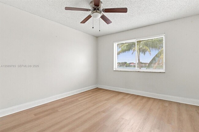 Building Photo - 17561 SW 140th Ct