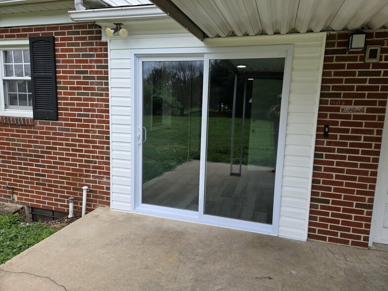 Building Photo - 1343 Mount Aetna Rd