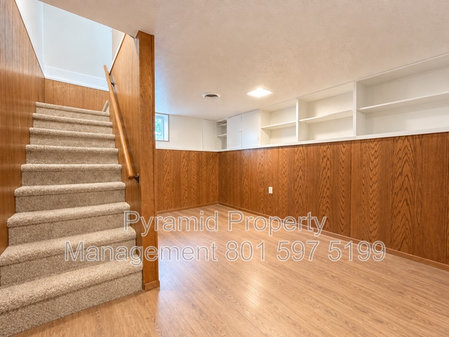 Building Photo - 1534 Garfield Ave S