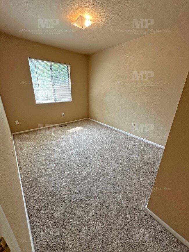 Building Photo - 3412 Worwick Dr