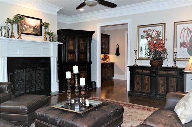 Building Photo - 3475 Roxboro Rd NE