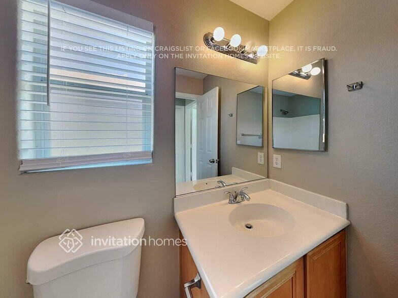 Building Photo - 5213 Los Pinos St
