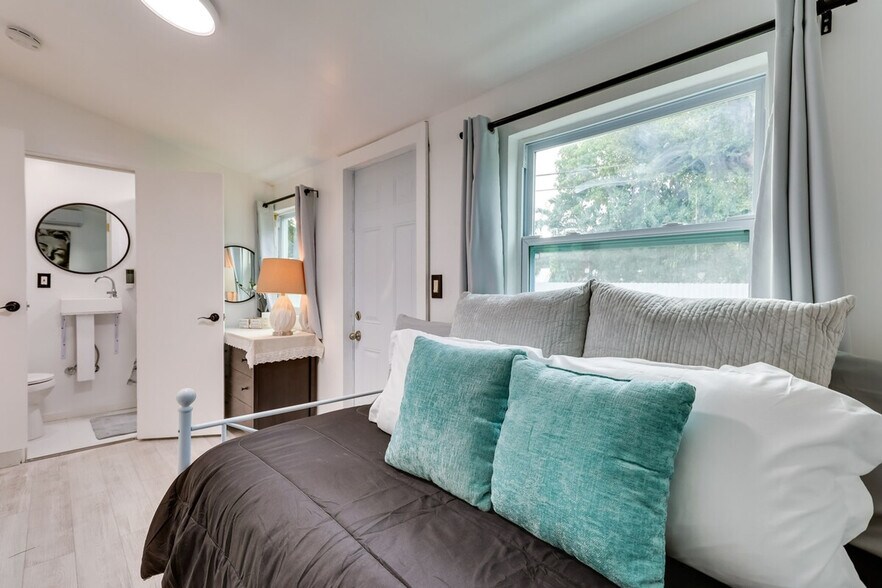 Building Photo - 774 NW 49th St