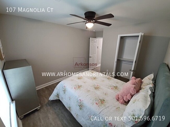 Building Photo - 107 Magnolia Ct