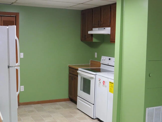 Building Photo - 29 Teaberry Rd