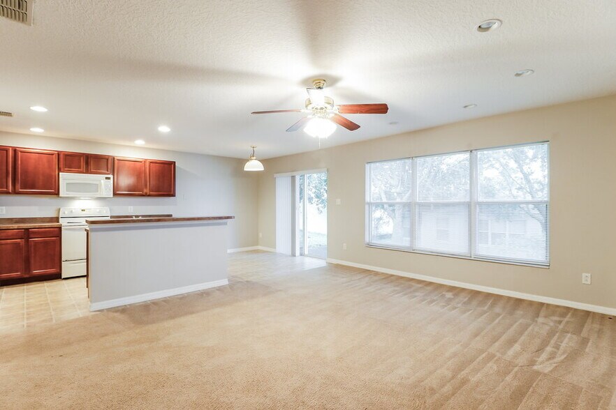 Building Photo - 1176 Stoneham Dr