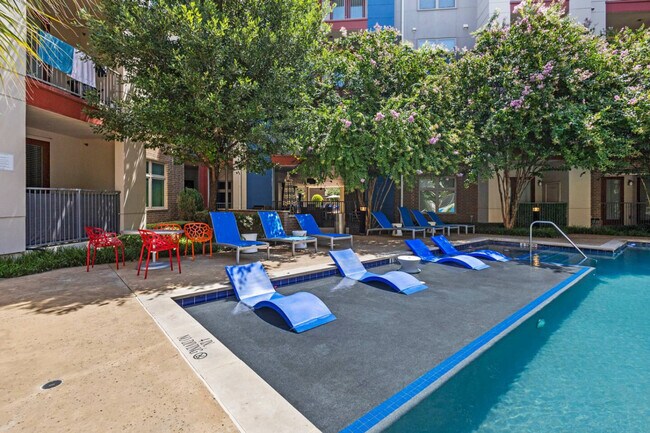 Building Photo - 10550 N Central Expy