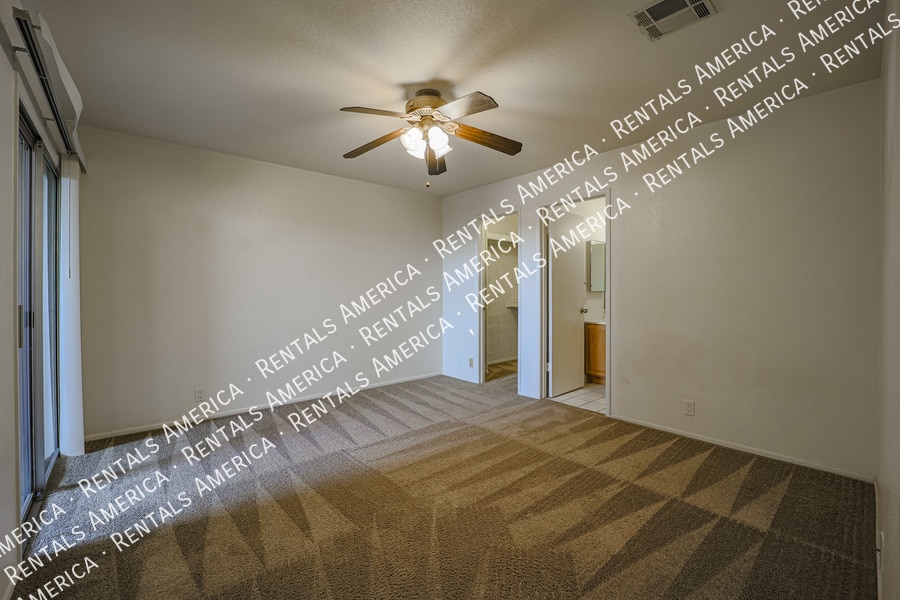 Building Photo - 317 W Hononegh Dr