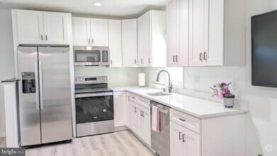 Building Photo - 150 Nightingale Ave