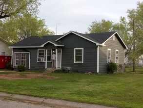 Building Photo - 1015 Eula St