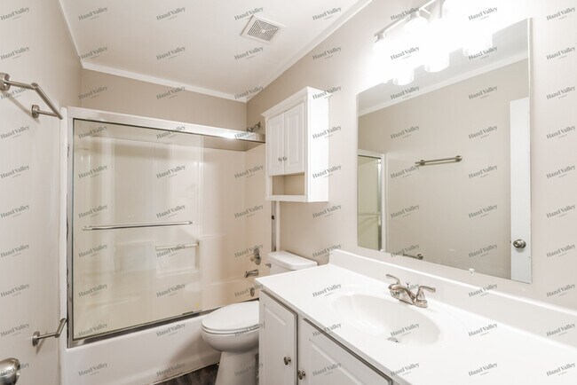 Building Photo - 14423 Williamsburg Manor Dr