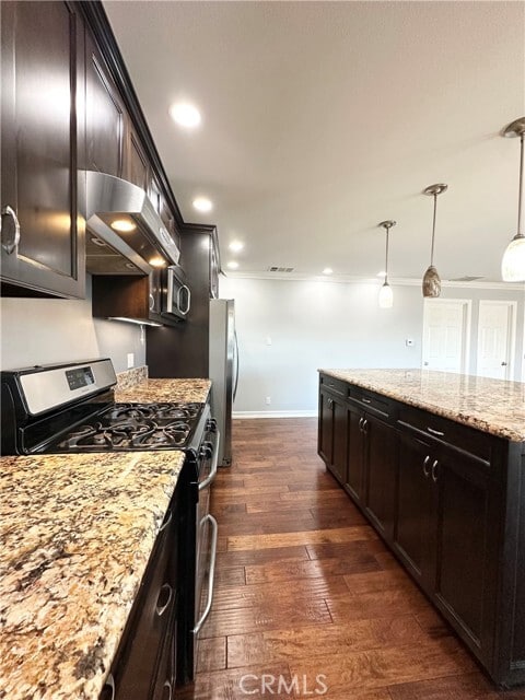 Building Photo - 528 E 238th Pl