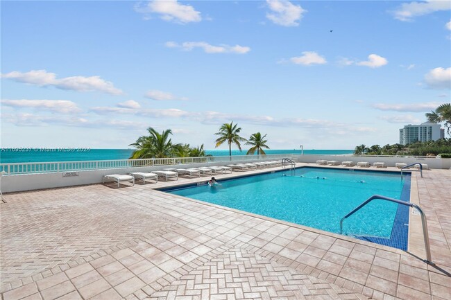 Building Photo - 1370 S Ocean Blvd