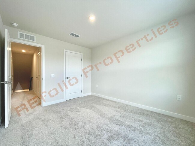 Building Photo - 713 Haystack View Rd