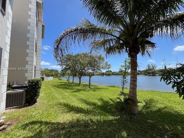 Building Photo - 2880 N Oakland Forest Dr