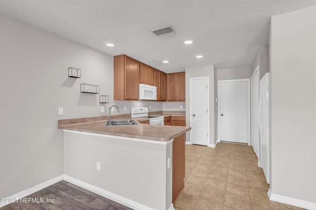 Building Photo - 415 Cabernet Pl