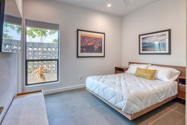 Building Photo - 4714 N 14th Ave