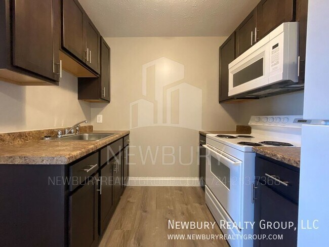 Building Photo - 29 Sunbury Estates