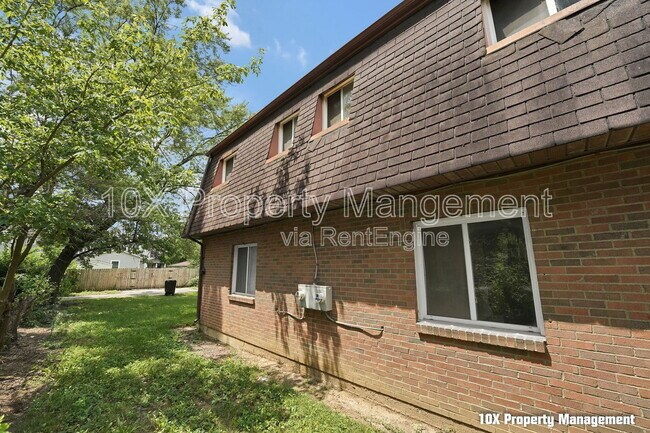 Building Photo - 1577 Briarwood Ave